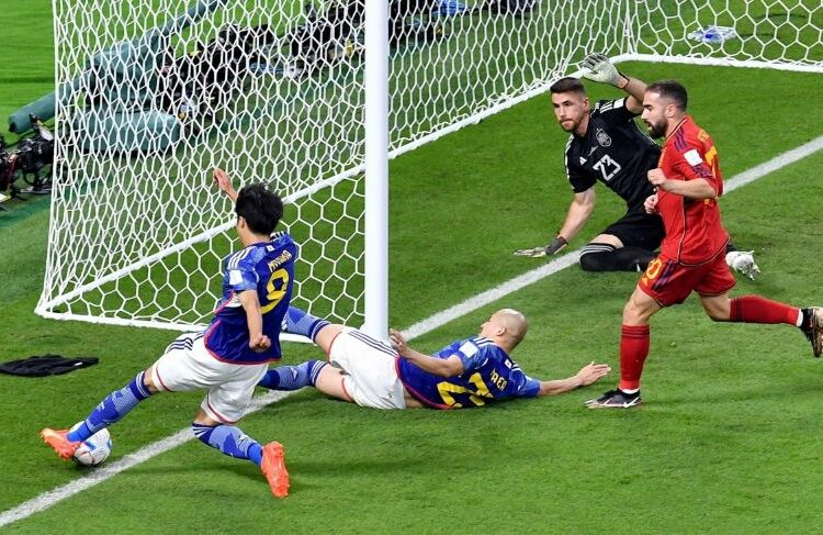 goc-quay-cua-goal-line